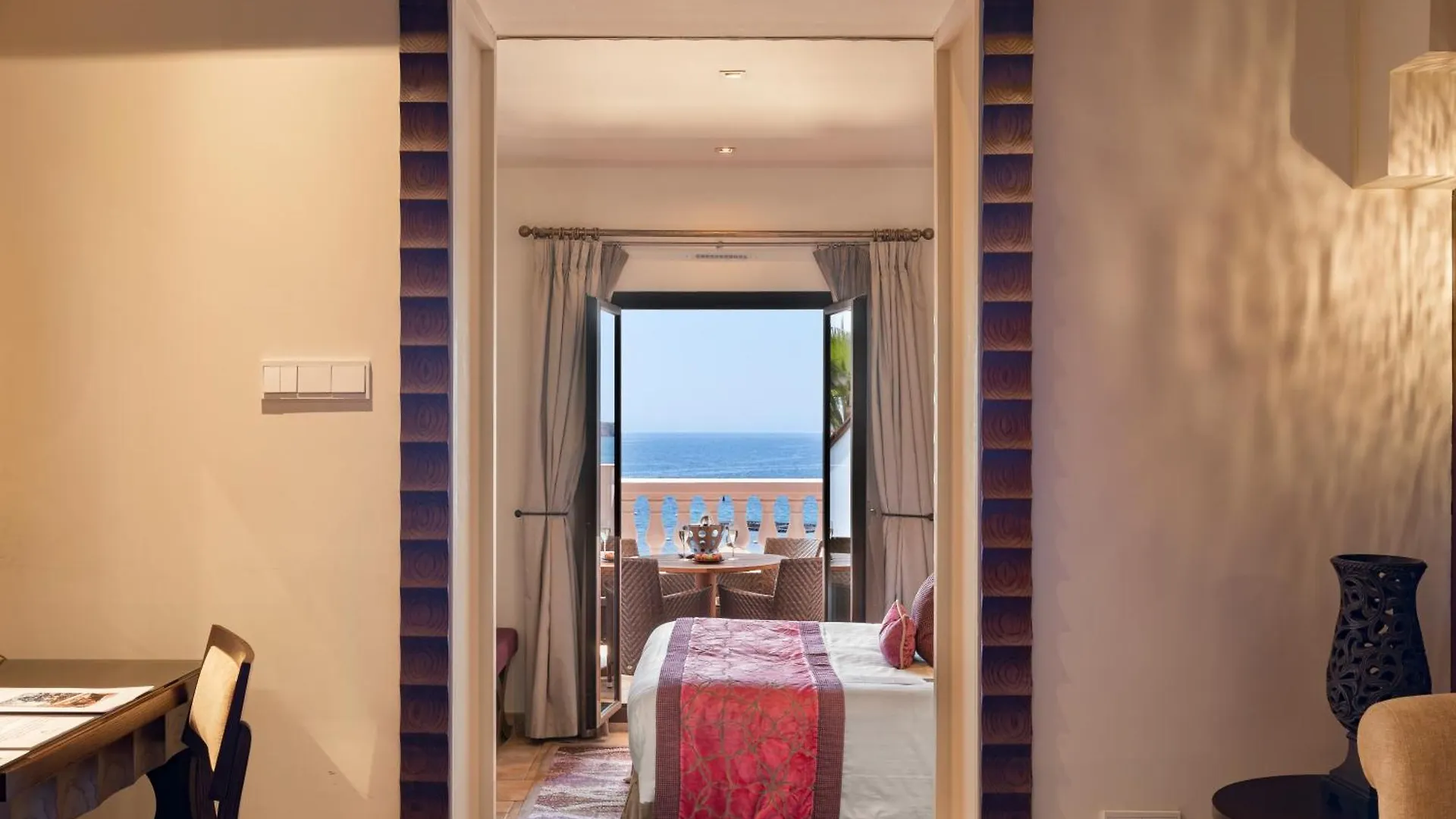 Tiara Miramar Beach Hotel & Spa Theoule-sur-Mer 5*,